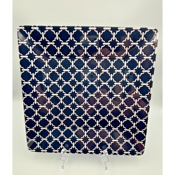 4 Sur La Table Square Red/White & Blue Quatrefoil Melamine Plates-2 NEW 2 Preown - Picture 3 of 7